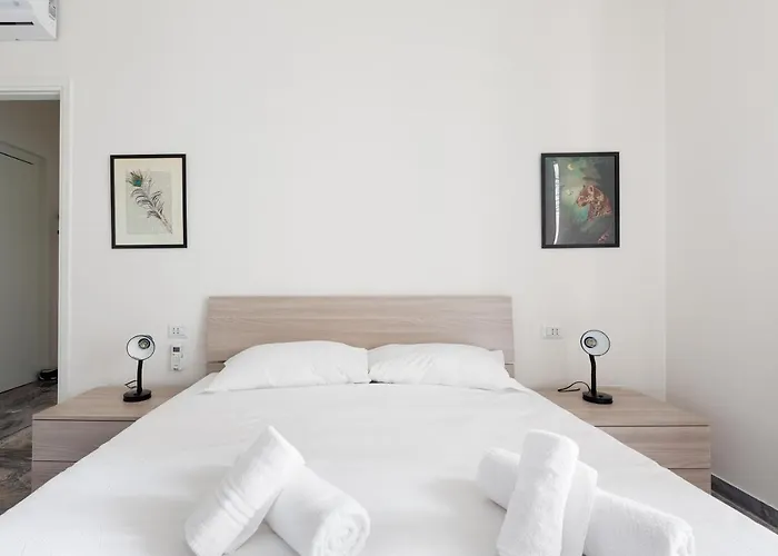 Guesthost - Dergano Comfy - 250 M Far From M3 Apartamento Milão